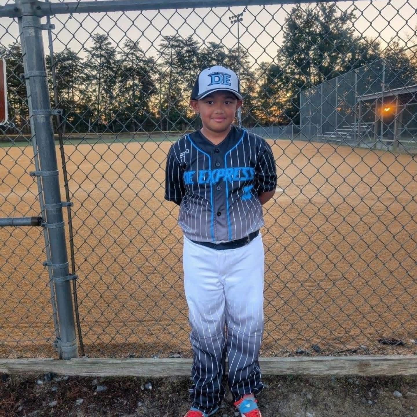 Custom Baseball Silver Package - 2 Jerseys, Pant & Capdescrption