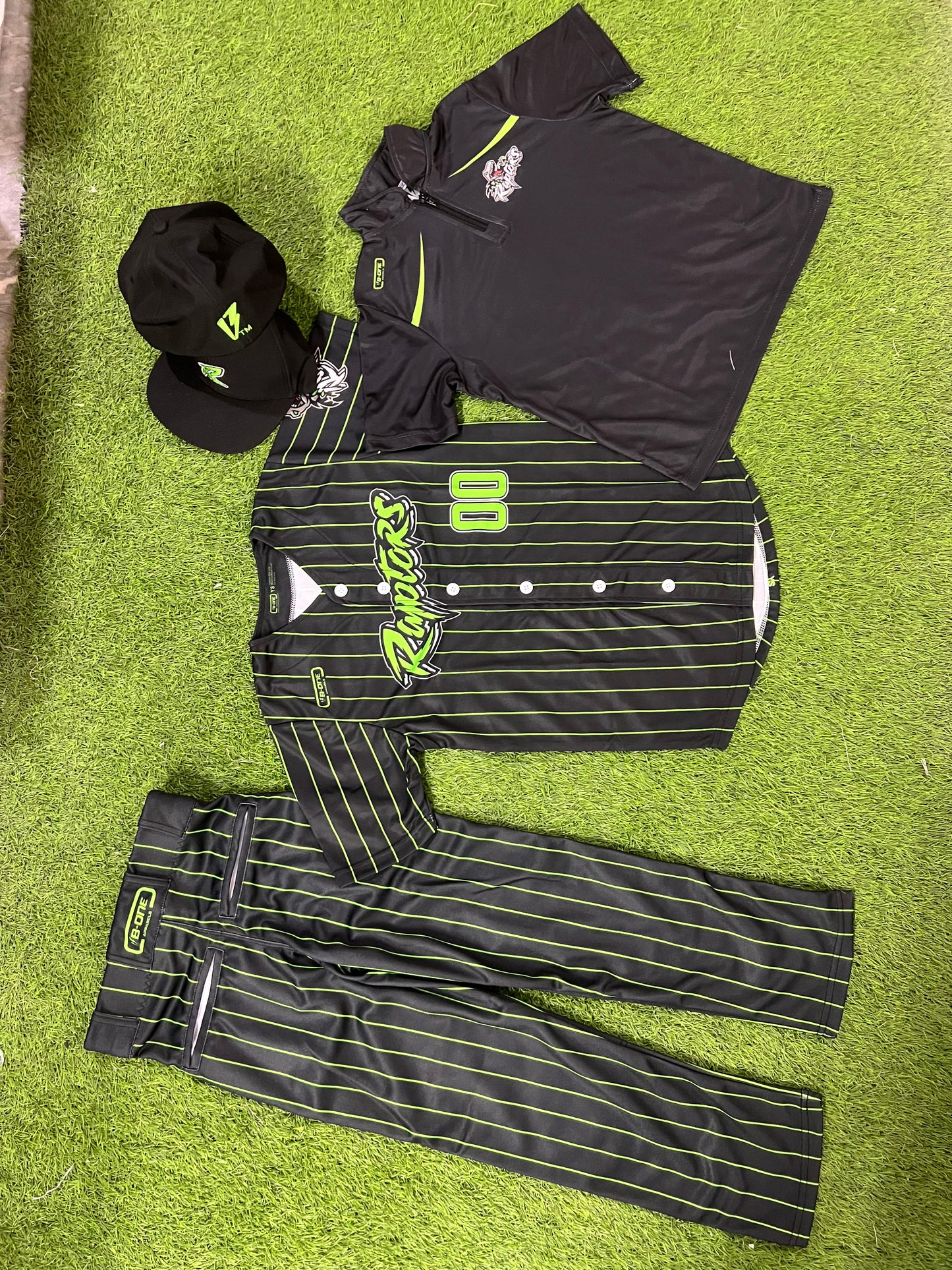 Bombers Team Wear Package – 2 Jerseys, 2 Pants & 1 Cap